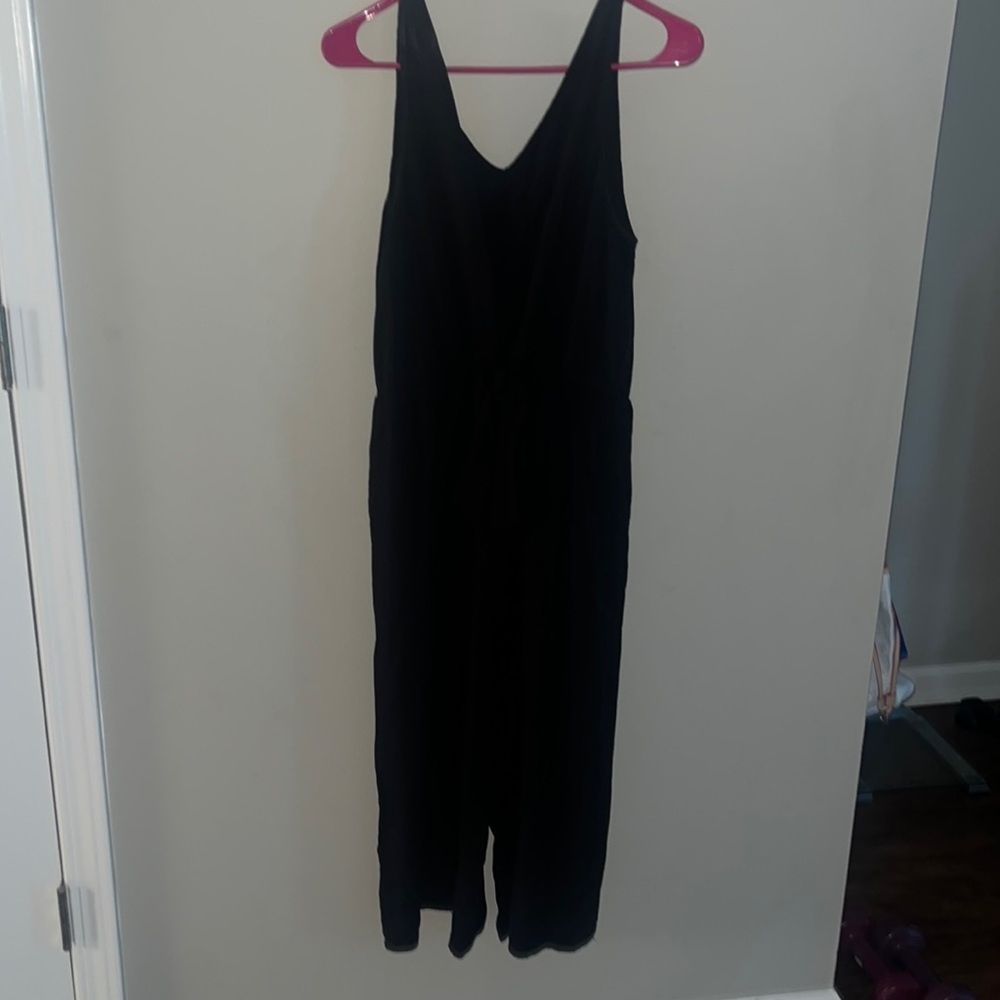 Cute midi black jumper
